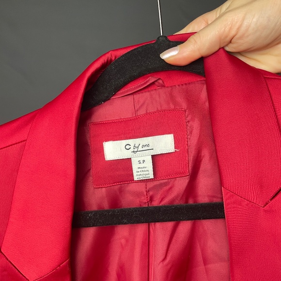 Red Blazer - Picture 4 of 4